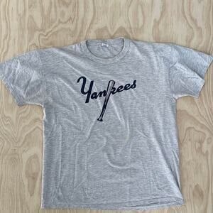 Vintage yankees tee on